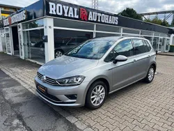 Silber Gebraucht 2015 VW Golf Sportsvan LOUNGE Van / Kleinbus | 15.800 € (Fairer Preis)