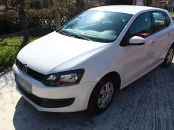 Weiß Gebraucht 2014 VW Polo Trendline Kleinwagen | 4.999 € (Fairer Preis)