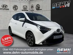 Weiß Gebraucht 2021 Toyota Aygo X-play Kleinwagen | 11.950 € (Fairer Preis)