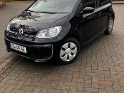 Schwarz Gebraucht 2021 VW e-up! Kleinwagen | 12.900 € (Fairer Preis)