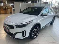 Carraraweiss Neu 2024 Kia XCeed Comfort SUV | 26.570 € (Superpreis)