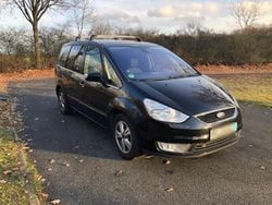 Schwarz Gebraucht 2009 Ford Galaxy Titanium Van / Kleinbus | 4.900 € (Fairer Preis)