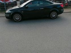 Schwarz Gebraucht 2025 Renault Mégane Cabriolet Cabrio | 3.250 €