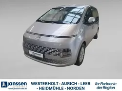 Shimmering silver Gebraucht 2024 Hyundai Staria Trend Van | 41.490 € (Guter Preis)