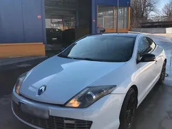 Weiß Gebraucht 2012 Renault Laguna Coupé Coupé | 6.700 €