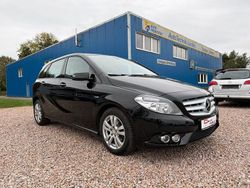 Schwarz Gebraucht 2012 Mercedes B180 Van / Kleinbus | 10.799 € (Fairer Preis)