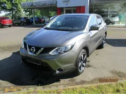 Gun metallic (m) Gebraucht 2017 Nissan Qashqai N-Connecta SUV | 15.990 € (Fairer Preis)