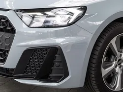 Grau metallic Gebraucht 2022 Audi A1 Competition Kleinwagen | 28.030 € (Etwas zu teuer)