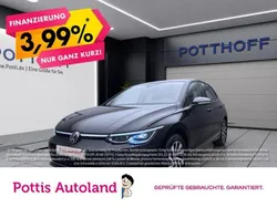 Deep black perleffekt Gebraucht 2022 VW Golf VIII Style Limousine | 19.377 € (Guter Preis)