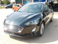 Schwarz Gebraucht 2021 Ford Focus Titanium Limousine | 19.895 € (Teuer)
