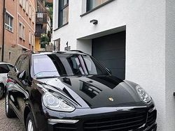 Schwarz Gebraucht 2017 Porsche Cayenne Turbo Platinum Edition SUV | 40.999 €