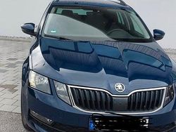 Blau Gebraucht 2017 Skoda Octavia Kombi | 11.500 €