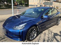 Blau Gebraucht 2021 Tesla Model 3 Standard Range Plus Limousine | 25.990 € (Fairer Preis)