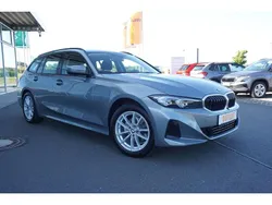 Grau Gebraucht 2023 BMW 320 Shadowline Kombi | 33.990 € (Guter Preis)