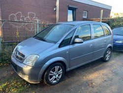 Silber Gebraucht 2005 Opel Meriva Van / Kleinbus | 1.750 € (Fairer Preis)
