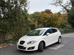 Weiß Gebraucht 2012 Seat Leon Kleinwagen | 3.350 €