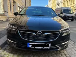 Schwarz Gebraucht 2020 Opel Insignia Business Limousine | 17.000 € (Etwas zu teuer)