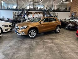 Beige Gebraucht 2016 Mercedes GLA180 SUV | 16.490 € (Fairer Preis)