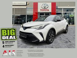 White pearl / black Gebraucht 2019 Toyota C-HR Style SUV | 20.790 € (Etwas zu teuer)