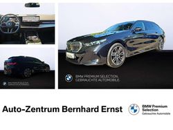 Saphirschwarz metallic Gebraucht 2024 BMW 520 M Sport Kombi | 54.800 € (Etwas zu teuer)