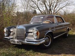 Grau Gebraucht 1964 Mercedes 220 Coupé | 36.850 €