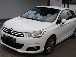 Weiß Gebraucht 2010 Citroën C4 Exclusive Limousine | 15.999 €