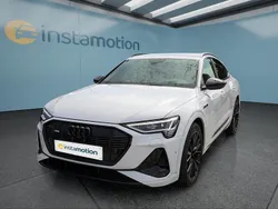 Weiß Gebraucht 2022 Audi e-tron Sportback SUV | 37.899 € (Teuer)