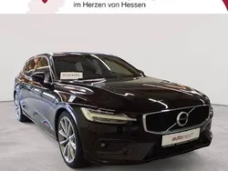 Black stone Gebraucht 2021 Volvo V60 Momentum Kombi | 25.990 € (Guter Preis)