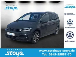Uranograu Gebraucht 2024 VW Touran R-line Van / Kleinbus | 38.989 € (Etwas zu teuer)