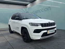Weiß Gebraucht 2022 Jeep Compass SUV | 28.690 € (Fairer Preis)