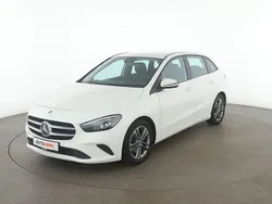 Weiß Gebraucht 2019 Mercedes B180 Style Van / Kleinbus | 18.740 € (Etwas zu teuer)