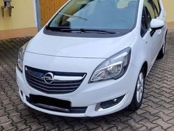 Weiß Gebraucht 2016 Opel Meriva Van / Kleinbus | 5.500 € (Guter Preis)
