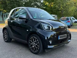 Schwarz Gebraucht 2023 Smart ForTwo Electric Drive Prime Kleinwagen | 14.700 € (Fairer Preis)