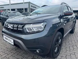 Schwarzmetallic Gebraucht 2023 Dacia Duster Extreme SUV | 23.990 € (Fairer Preis)
