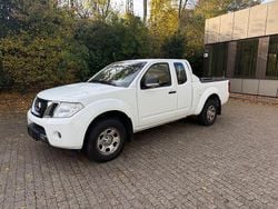 Weiß Gebraucht 2010 Nissan Navara XE Abholung | 7.499 € (Guter Preis)