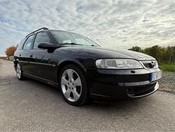 Schwarz Gebraucht 2001 Opel Vectra Sport Kombi | 3.500 € (Teuer)