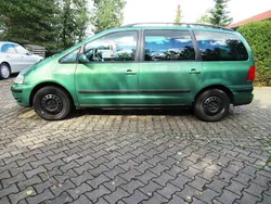Grün Gebraucht 2001 VW Sharan Van / Kleinbus | 1.750 € (Fairer Preis)