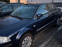 Blau Gebraucht 2003 VW Passat Limousine | 4.500 €