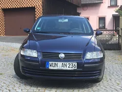 Blau Gebraucht 2003 Fiat Stilo Limousine | 1.500 € (Fairer Preis)