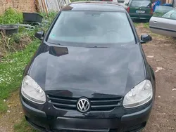 Schwarz Gebraucht 2006 VW Golf V Kleinwagen | 2.000 € (Fairer Preis)