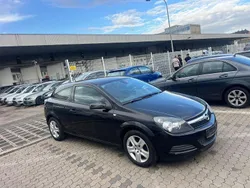Schwarz Gebraucht 2009 Opel Astra GTC Limousine | 1.399 €