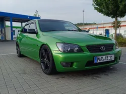 Grün Gebraucht 2000 Lexus IS200 Sport Line Limousine | 6.600 € (Fairer Preis)