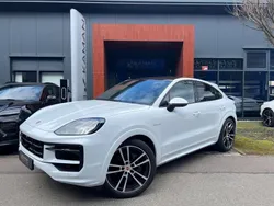 Weiß Gebraucht 2023 Porsche Cayenne Sport SUV | 114.500 € (Teuer)