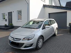 Silber Gebraucht 2016 Opel Astra Eco Kombi | 5.450 € (Guter Preis)