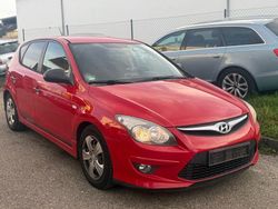 Rot Gebraucht 2010 Hyundai i30 Classic Limousine | 1.750 € (Etwas zu teuer)