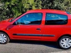 Rot Gebraucht 2011 Renault Clio II Limousine | 3.000 € (Fairer Preis)