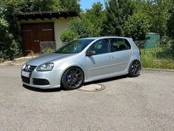 Silber Gebraucht 2006 VW Golf V R Limousine | 16.900 €