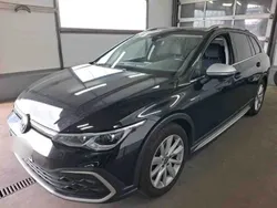 Deep black perleffekt Gebraucht 2022 VW Golf Alltrack Kombi | 17.390 € (Guter Preis)