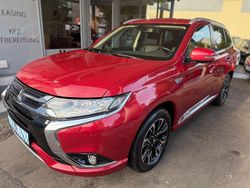 Rot Gebraucht 2017 Mitsubishi Outlander P-HEV Plus SUV | 17.699 € (Fairer Preis)