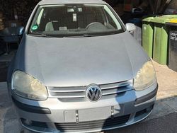 Silber Gebraucht 2004 VW Golf V Limousine | 2.200 € (Guter Preis)